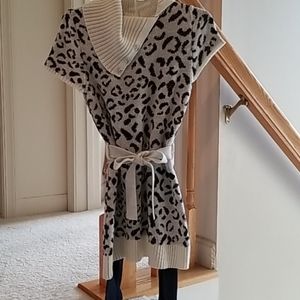 Girls 2 piece sweater/legging set